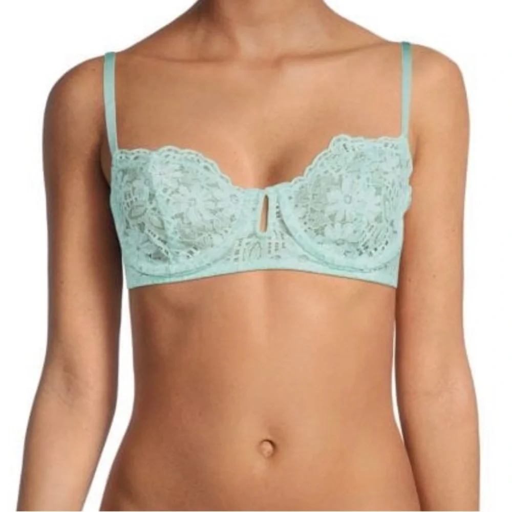 Free People Made You Look Lace Balconette Bra Size 34C Arctic Ice